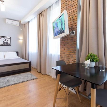 Modern Studio Beside Metro Yaroslava Mudroho, Universytet - Chernyshevska Str 95-7 Charkiw Exterior foto