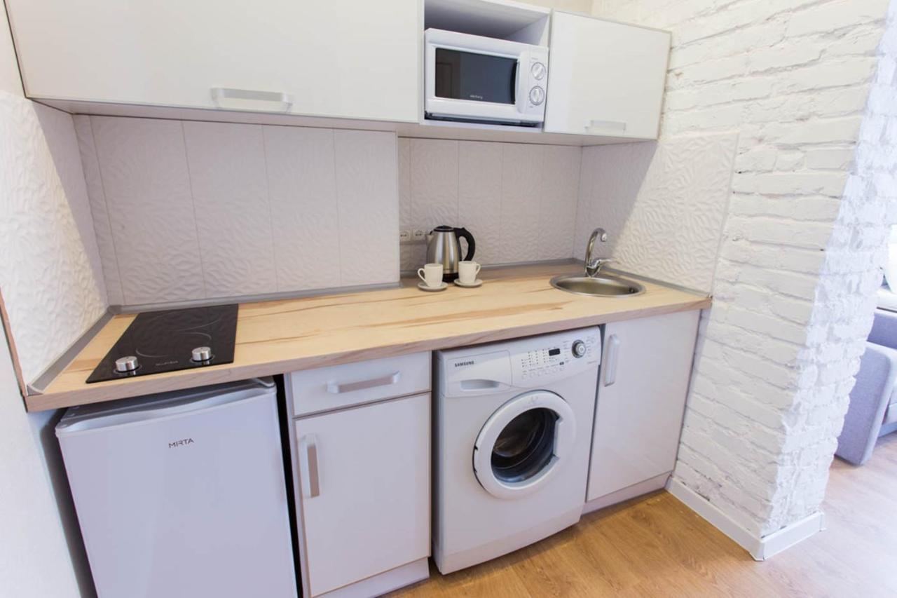 Modern Studio Beside Metro Yaroslava Mudroho, Universytet - Chernyshevska Str 95-7 Charkiw Exterior foto